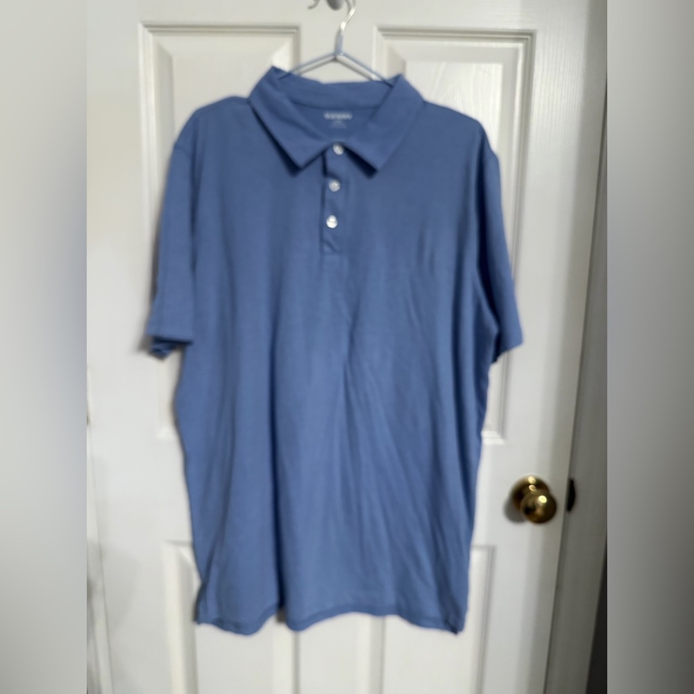 Old Navy Light Blue Men's Polo Shirt in size Large Tall